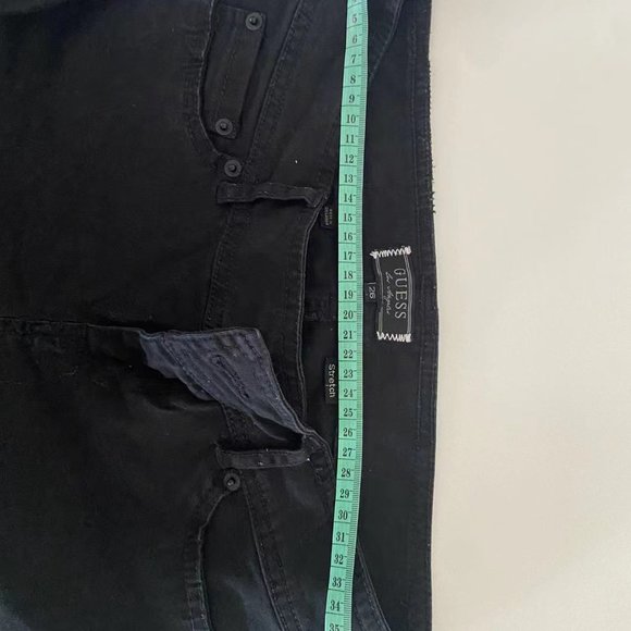 Guess black capris - Picture 3 of 4